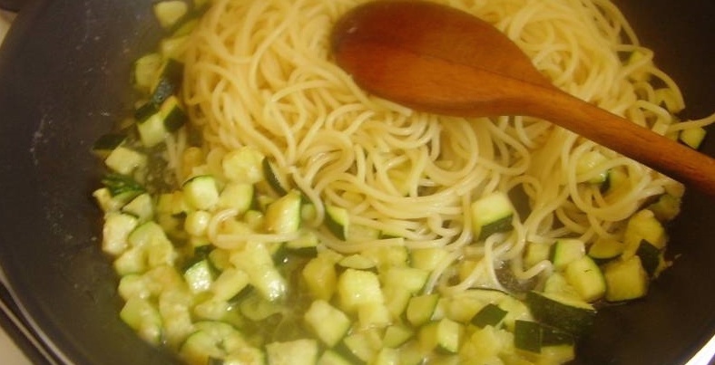 spaghetti-zucchine_O4B
