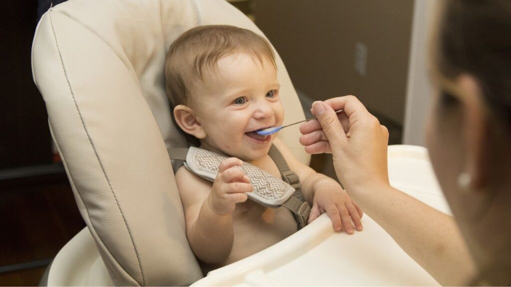 Svezzamento: 2 ricette facili e veloci per i bambini dai 4 ai 6 mesi