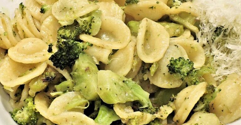 Orecchiette con i broccoli: la ricetta tradizionale e gustosa