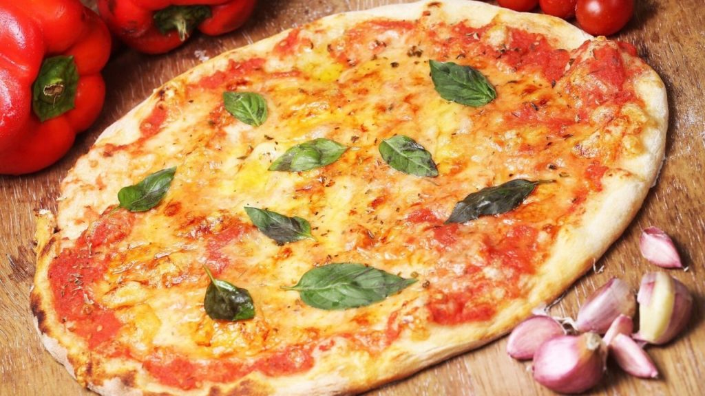Pizza margherita senza lievito: la ricetta leggera e gustosa