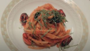 Spaghetti al pomodoro: la ricetta di Carlo Cracco e i suoi segreti