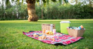 picnic-oggetti-non-dimenticare-ricette-adatte