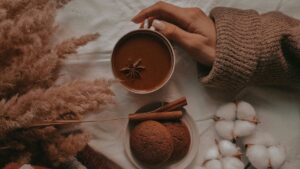 Coccole e atmosfere invernali: le migliori ricette per tè natalizi