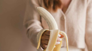 Banane: mangiare la punta fa male davvero?